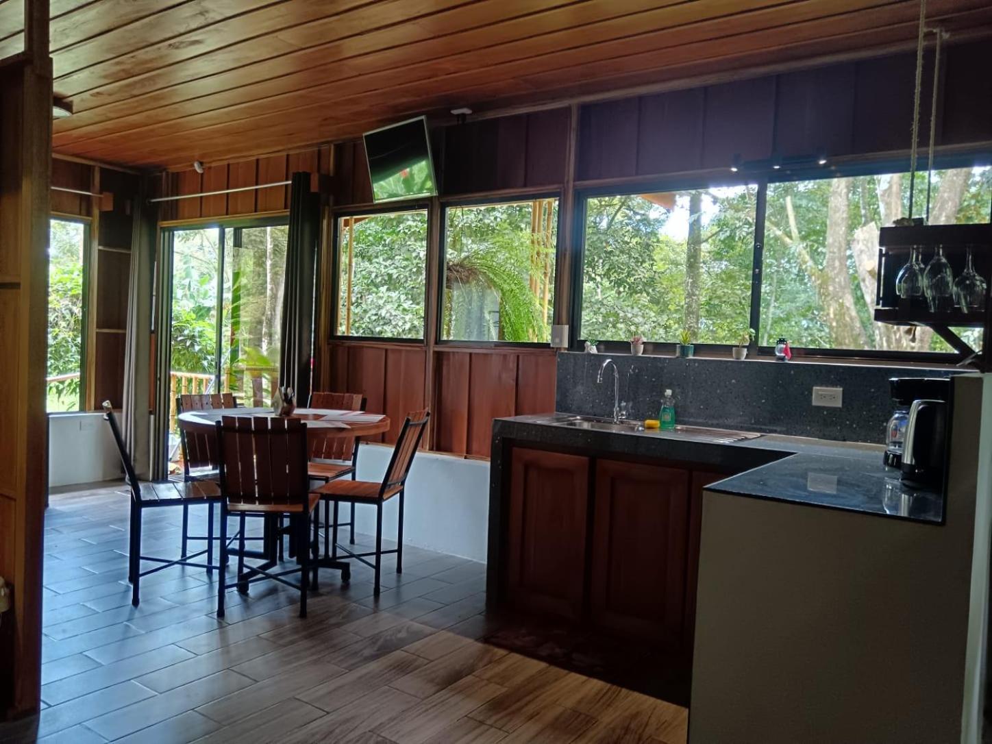 Gambas Lodge La Fortuna Εξωτερικό φωτογραφία